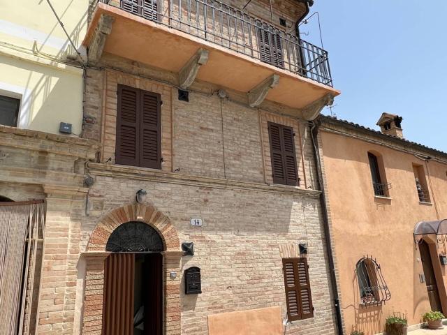 Casa cielo terra in vendita a Falerone
