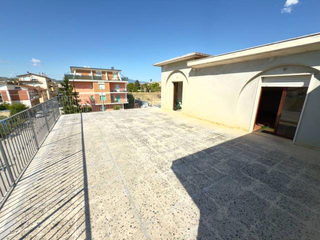casa cielo terra in vendita a Monteprandone, Centobuchi