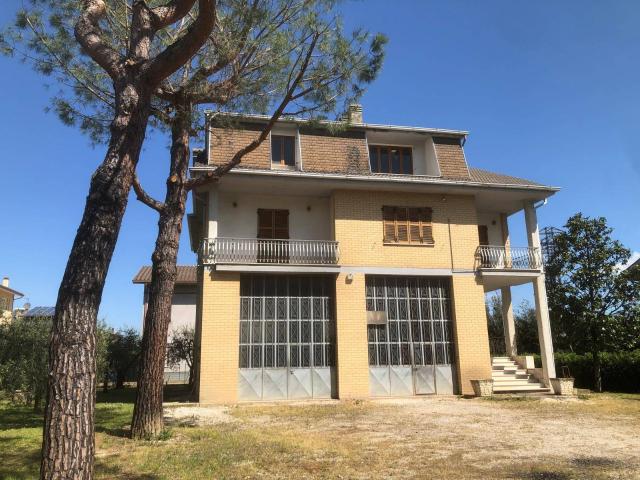 Casa cielo terra in vendita a Ortezzano