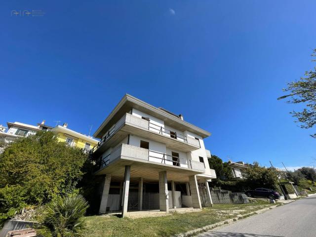 Casa cielo terra in vendita a Ripatransone, San Savino
