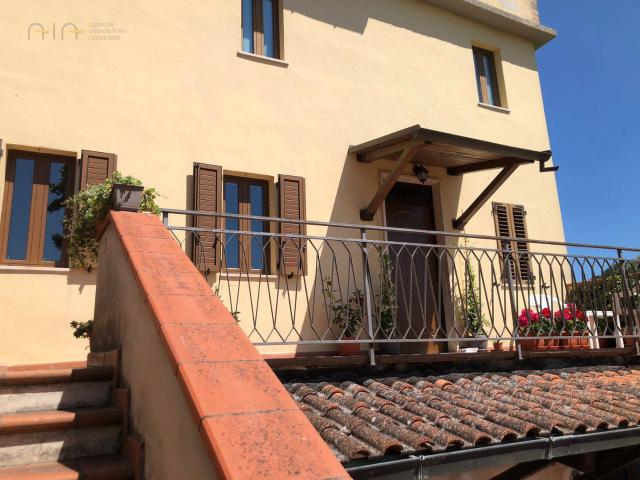 Casa cielo terra in vendita a Roccafluvione, Centrale / Centro Storico