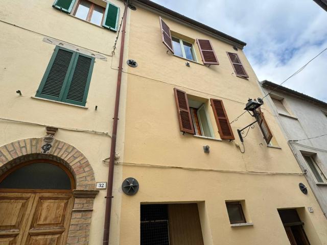 Casa cielo terra in vendita a Rotella, Centrale / Centro Storico