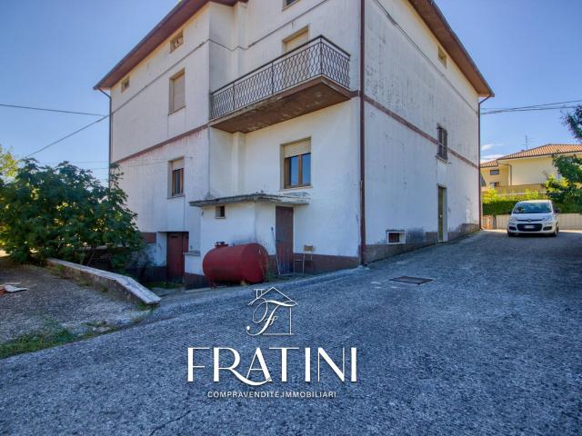 Casa Cielo Terra in vendita a Sant'Egidio alla Vibrata, Villa Mattoni