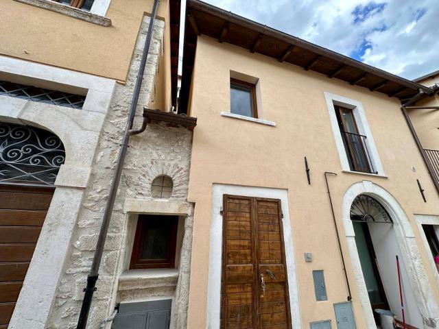 Casa Cielo Terra in vendita a San Demetrio ne' Vestini