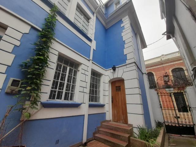 CASA CL 13 C # 13 50 CA BRR LA CANDELARIA, Candelaria, Bogotá