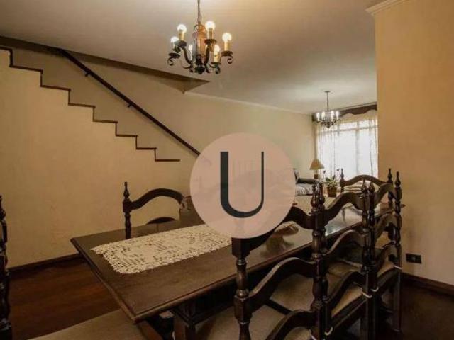Casa clássica na Vila Mariana com 167 m2 3 quartos quintal amplo e edícula próxima ao Parque do Ibir
