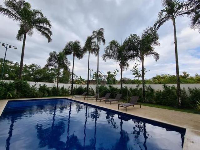 CASA CLEAN, SUPER CHARMOSA EM CONDOMINIO A POUCOS METROS DA PRAIA