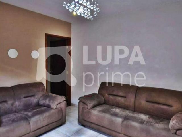 CASA CO 3 QUARTOS E 4 VAGAS DE GARAGEM À VENDA NO JAÇANÃ