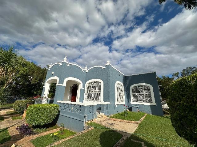 Casa colonial amueblada en renta
