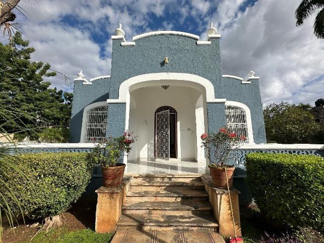 Casa colonial amueblada en renta