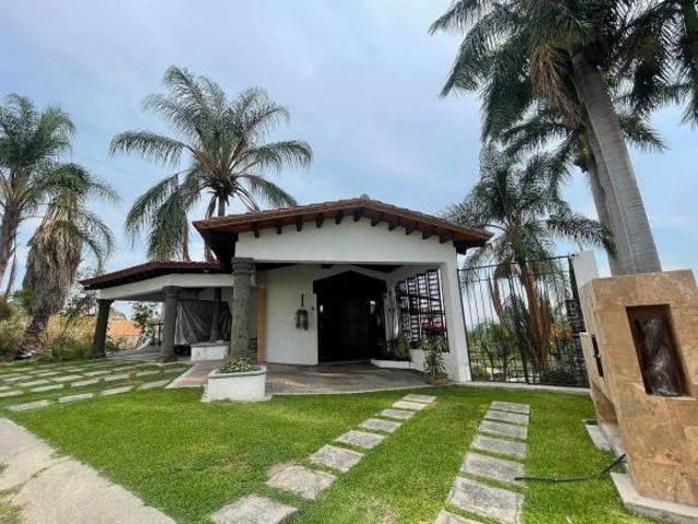 Casa Colonial con Increíble vista al Golf, Alberca y Terrazas / Lomas De Cocoyoc