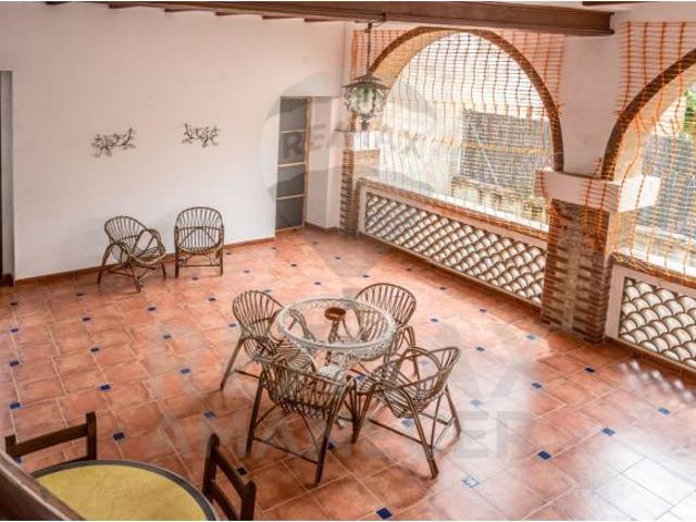 Casa Colonial en Enguera ? Gran Oportunidad de Inversión