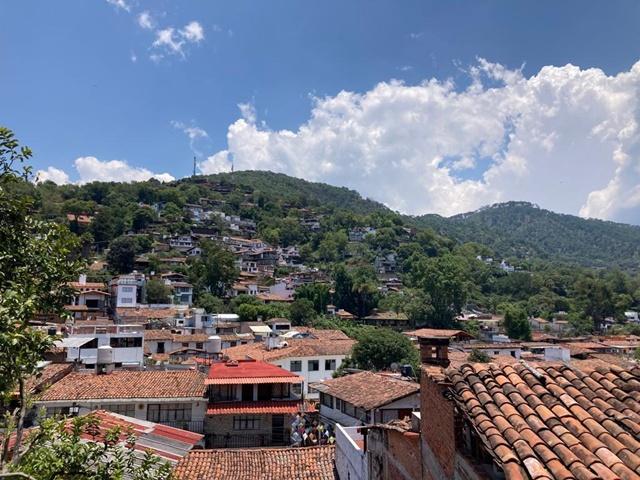 CASA COLONIAL EN RENTA