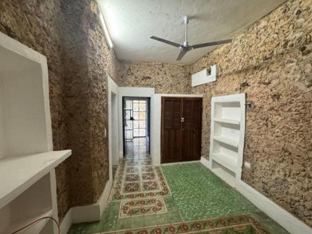Casa colonial remodelada en venta en el Centro de Mérida con alberca