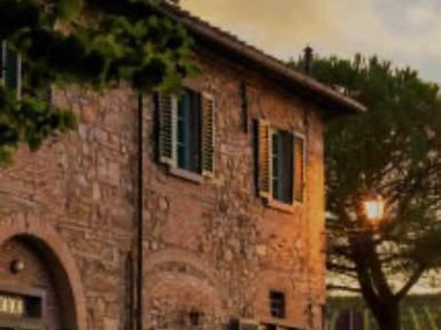 Casa colonica in vendita a Cascina