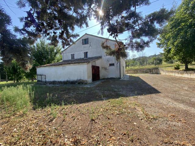 Casa colonica in vendita a Corinaldo
