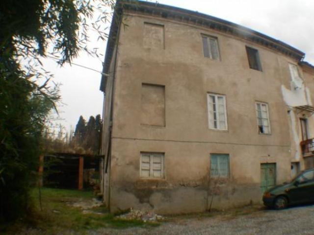 Casa colonica in vendita a Lucca