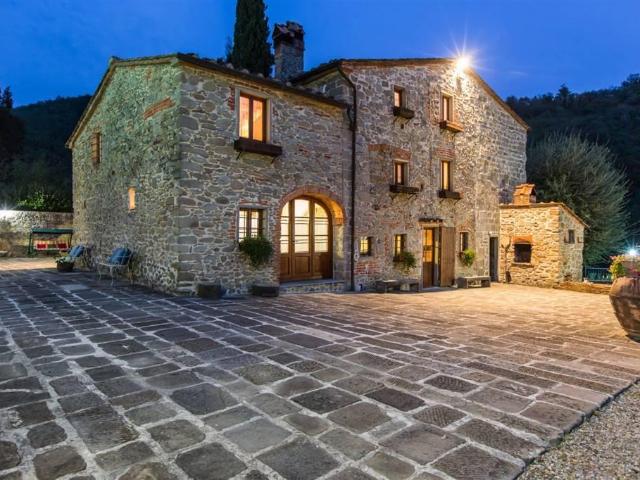 Casa colonica in vendita a Pistoia