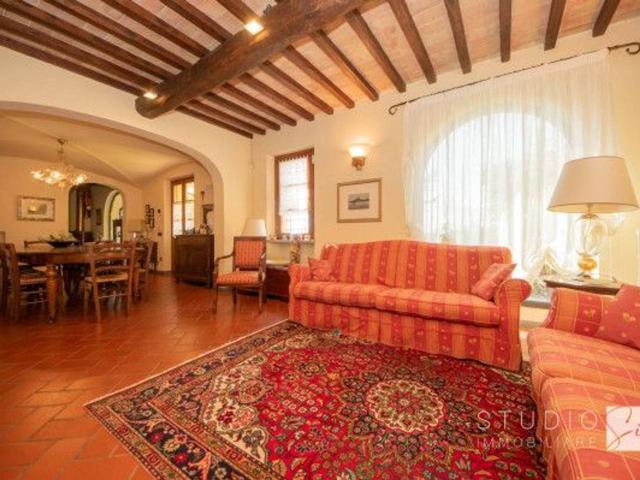Casa colonica in vendita a Pistoia