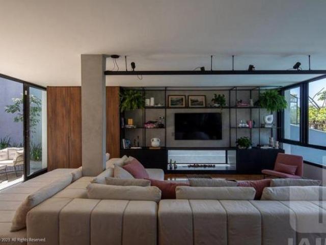 Casa com 400.0 m², à venda no bairro Pacaembu