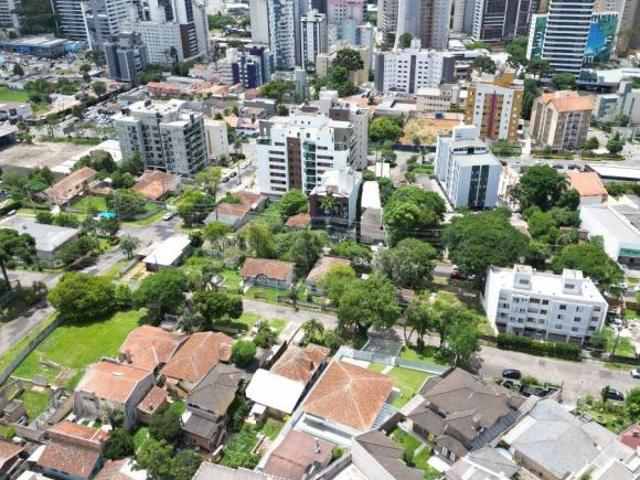 Terreno com 411 m² em Campina do Siqueira Rua Fernando Darif,177