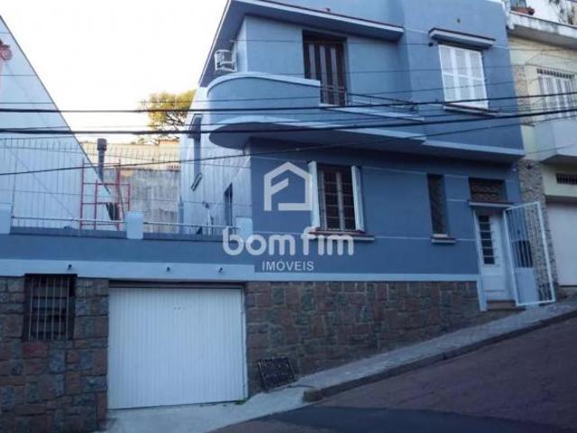 Casa com 4 dorm. garagem 2 carros, para venda Centro Histórico Porto Alegre/RS CA3108