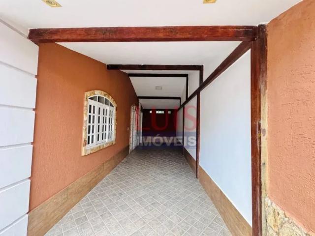 Casa com 4 dormitórios para alugar, 128 m² por R$ 10.000/mês Piratininga Niterói/RJ