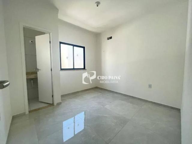 Casa com 4 dormitórios à venda, 150 m² por R$ 715.000,00 Edson Queiroz Fortaleza/CE