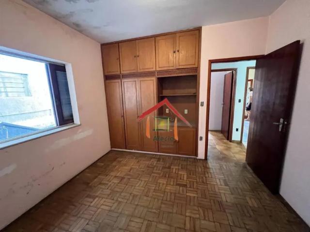 Casa com 4 dormitórios, 253 m² venda por R$ 950.000 ou aluguel por R$ 6.250/mês Vila Vianelo J