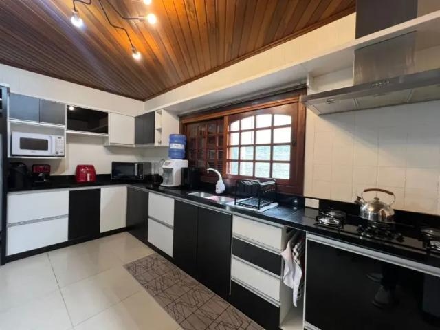 Casa com 4 dormitórios para alugar, 256 m² por R$ 8.550,00/mês União Estância Velha/RS