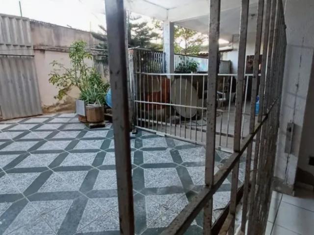 Casa com 4 dormitórios, 648 m² venda por R$ 700.000,00 ou aluguel por R$ 4.500,00 Maraponga Fo