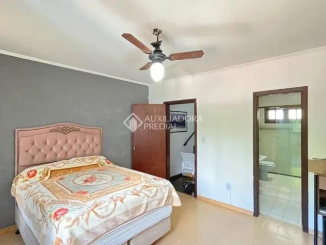 Casa com 4 dormitórios, mobiliada na zona sul!