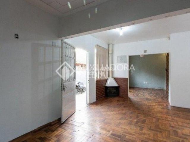 Casa com 4 dormitórios no bairro Cavalhada