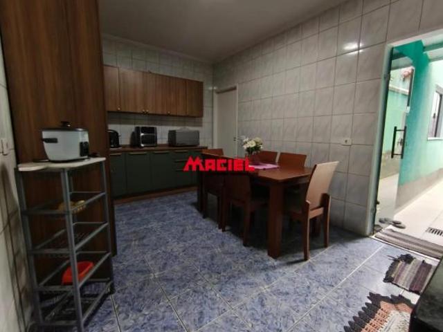 Casa com 4 dormitórios no Parque Nova Esperança