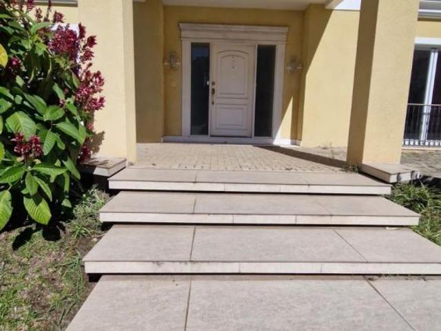 Casa com 4 dormitórios à venda,1062.00 m², CURITIBA PR