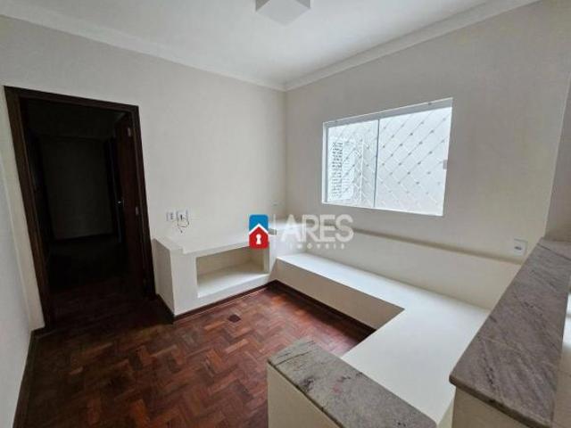 Casa com 4 dormitórios à venda, 197 m² por R$ 840.000,00 Vila Santa Maria Americana/SP