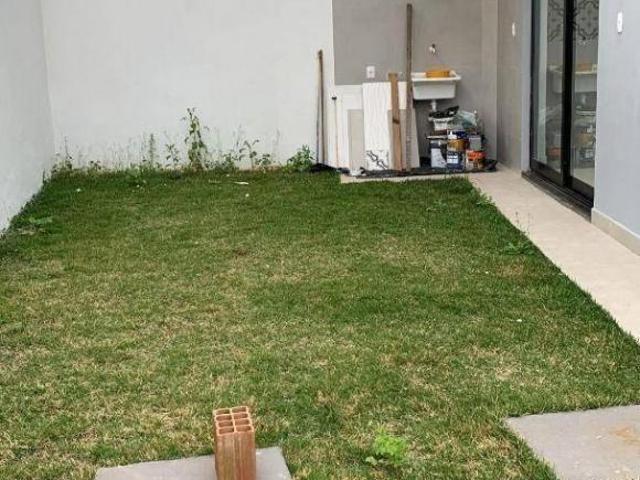 Casa com 4 dormitórios à venda, 191 m² por R$ 899.000,00 Aeroporto Juiz de Fora/MG