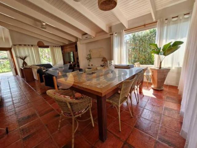 Casa com 4 dormitórios à venda, 220 m² por R$ 2.000.000 Paúba São Sebastião/SP