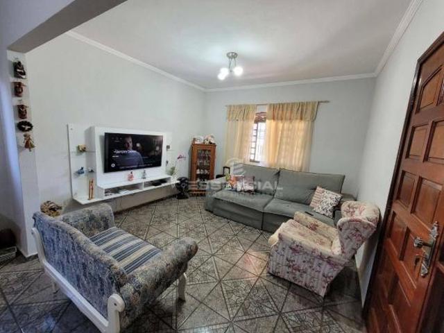 Casa com 4 dormitórios à venda, 220 m² por R$ 850.000,00 Vila Assumpção Botucatu/SP