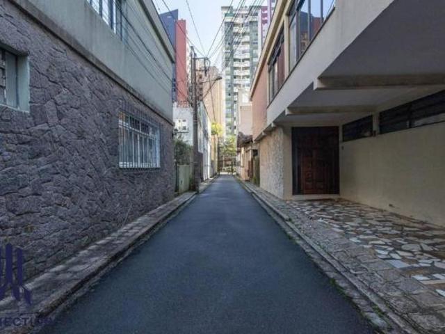 Casa com 4 dormitórios à venda, 238 m² por R$ 1.450.000,00 Centro Curitiba/PR