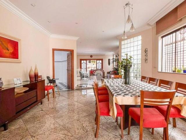 Casa com 4 dormitórios à venda, 258 m² / 487,50m2 terreno por R$ 1.000.000 Vila Santo Antônio
