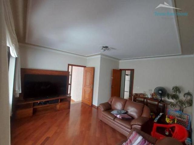 Casa com 4 dormitórios à venda, 318 m² por R$ 945.000,00 Jardim São Vicente Jundiaí/SP