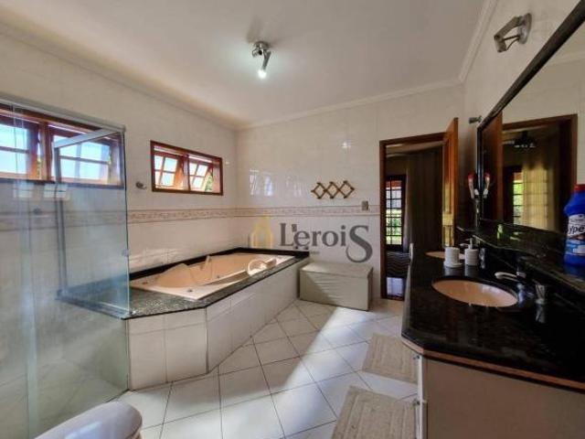Casa com 4 dormitórios à venda, 412 m² por R$ 2.350.000,00 Condomínio Campos de Santo Antônio It