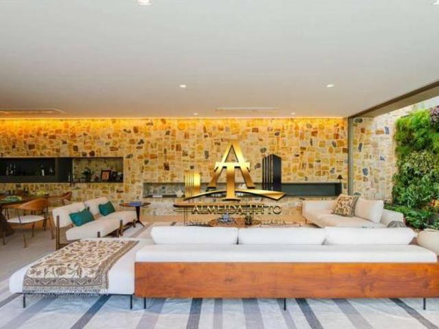 Casa com 4 dormitórios à venda, 456 m² por R$ 8.900.000 Residencial Villa Solaia Barueri/SP