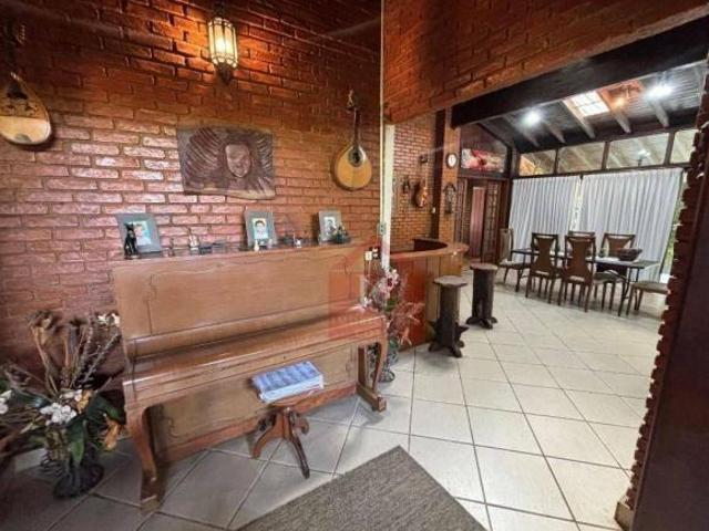 Casa com 4 dormitórios à venda, 464 m² por R$ 1.700.000,00 Monte Catine Vargem Grande Paulista/S