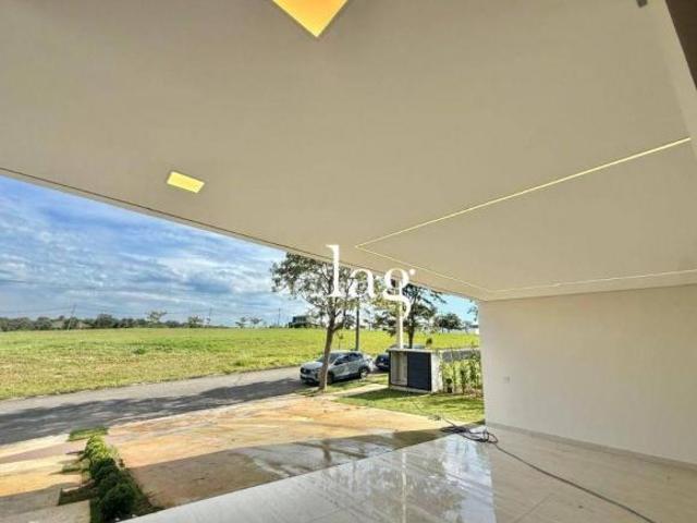 Casa com 4 dormitórios à venda, 585 m² por R$ 2.990.000,00 Condomínio Saint Charbel Araçoiaba da