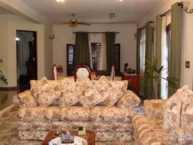 Casa com 4 dormitórios à venda, 750 m² por R$ 1.910.000,00 Jardim Jaraguá Atibaia/SP