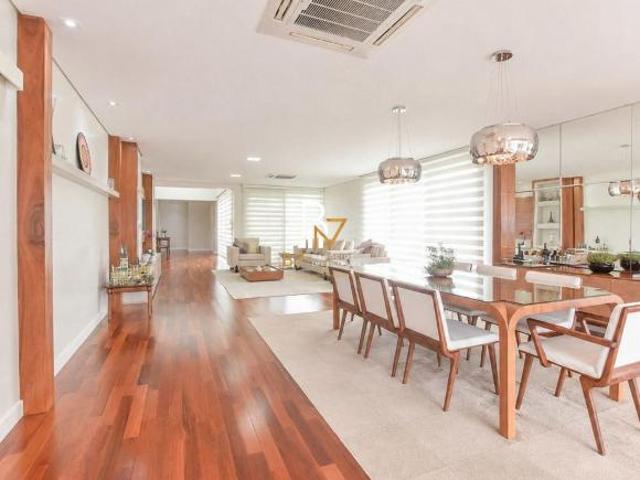Casa com 4 dormitórios à venda, de esquina 801 m² por R$ 7.500.000,00 Pinhei