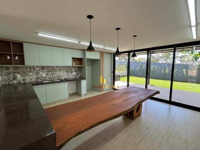 Casa com 4 dormitórios à venda no Condomínio Vila Bambu Lagoa Santa/MG