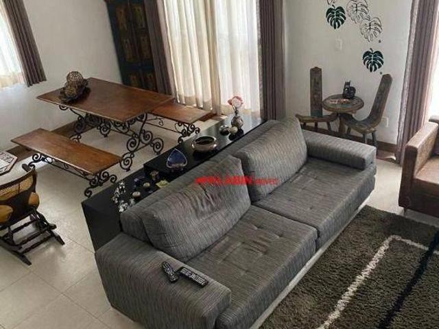 # Casa com 4 dormitórios e 5 banheiros à venda, 163 m² por R$ 2.400.000 Jardi